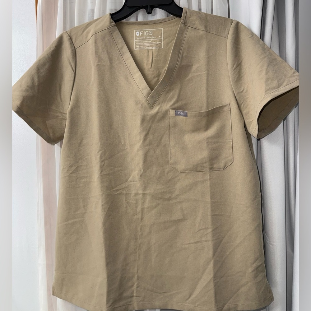 FIGS Scrub Top